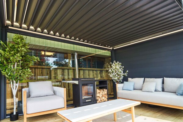 Deponti Pinela Louvered Roof Aluminium Veranda - Image 4